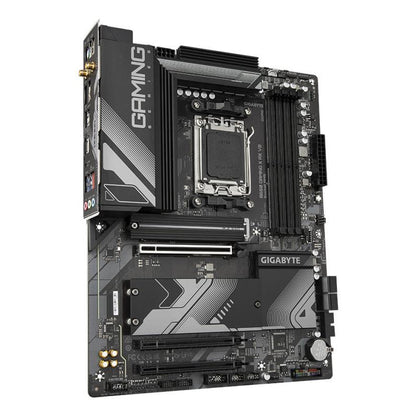 GIGABYTE B650 GAMING X AX V2 - vue 3