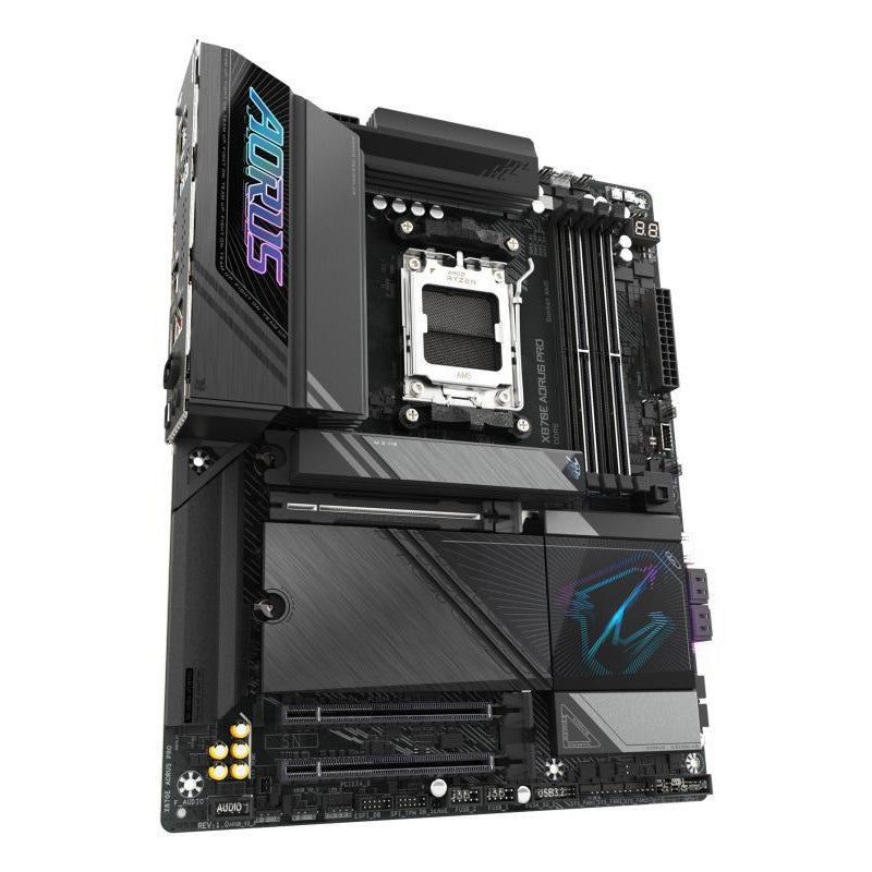 GIGABYTE X870E AORUS PRO - vue 3