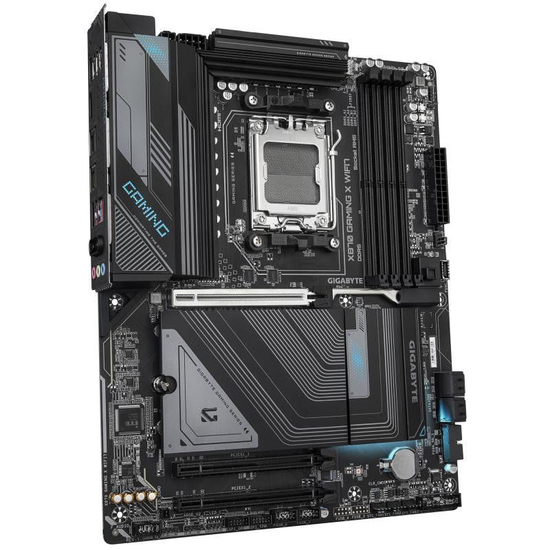 GIGABYTE X870 GAMING X WIFI7 - vue 3